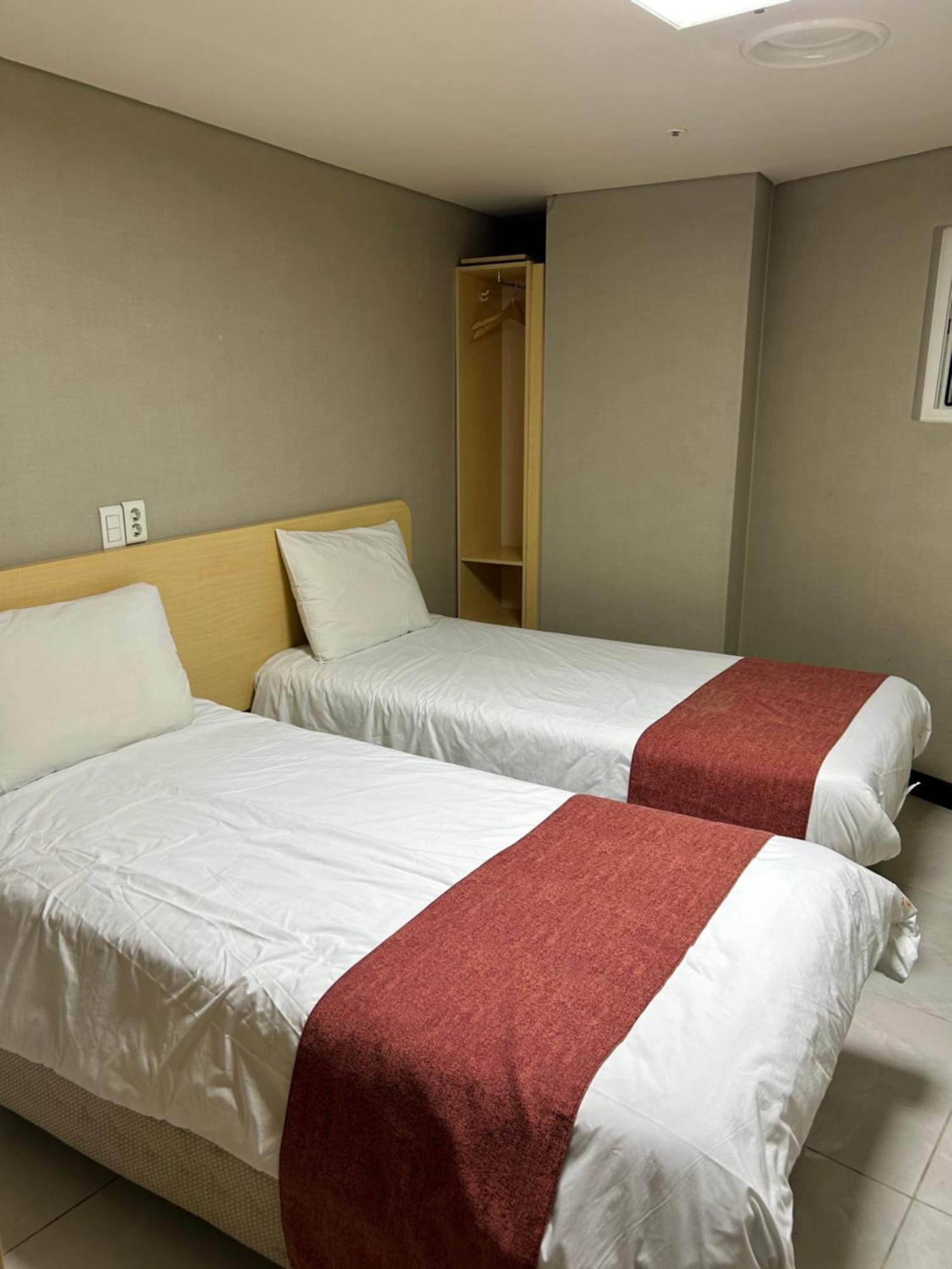 Hotel Myeongdong Seoul Exteriör bild