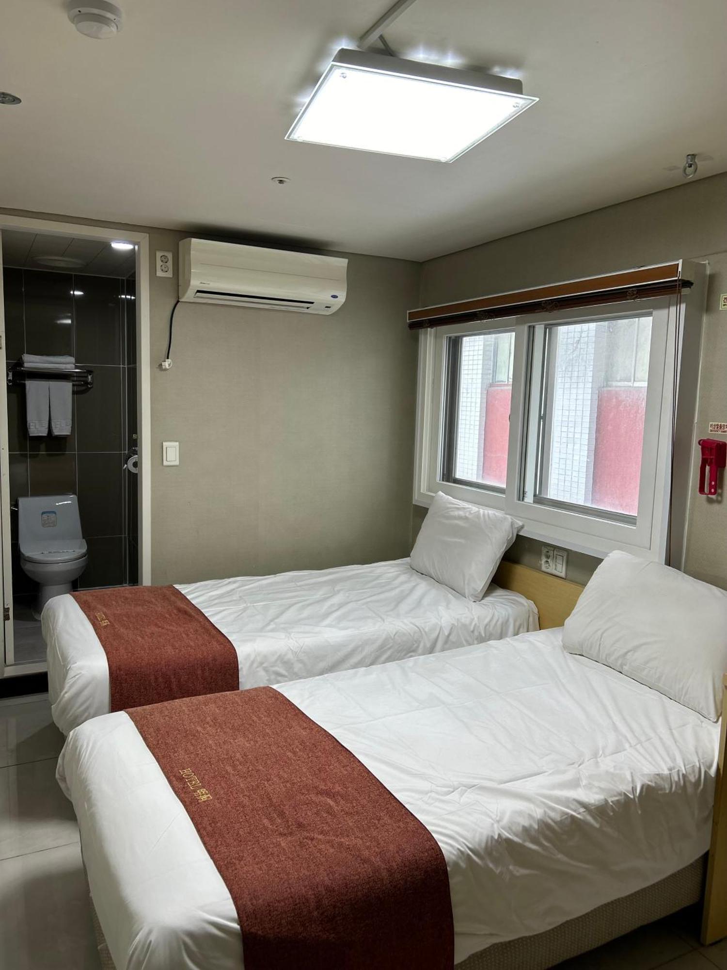 Hotel Myeongdong Seoul Exteriör bild